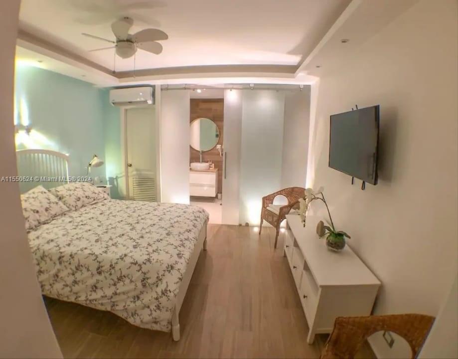 Great Condo Townhouse